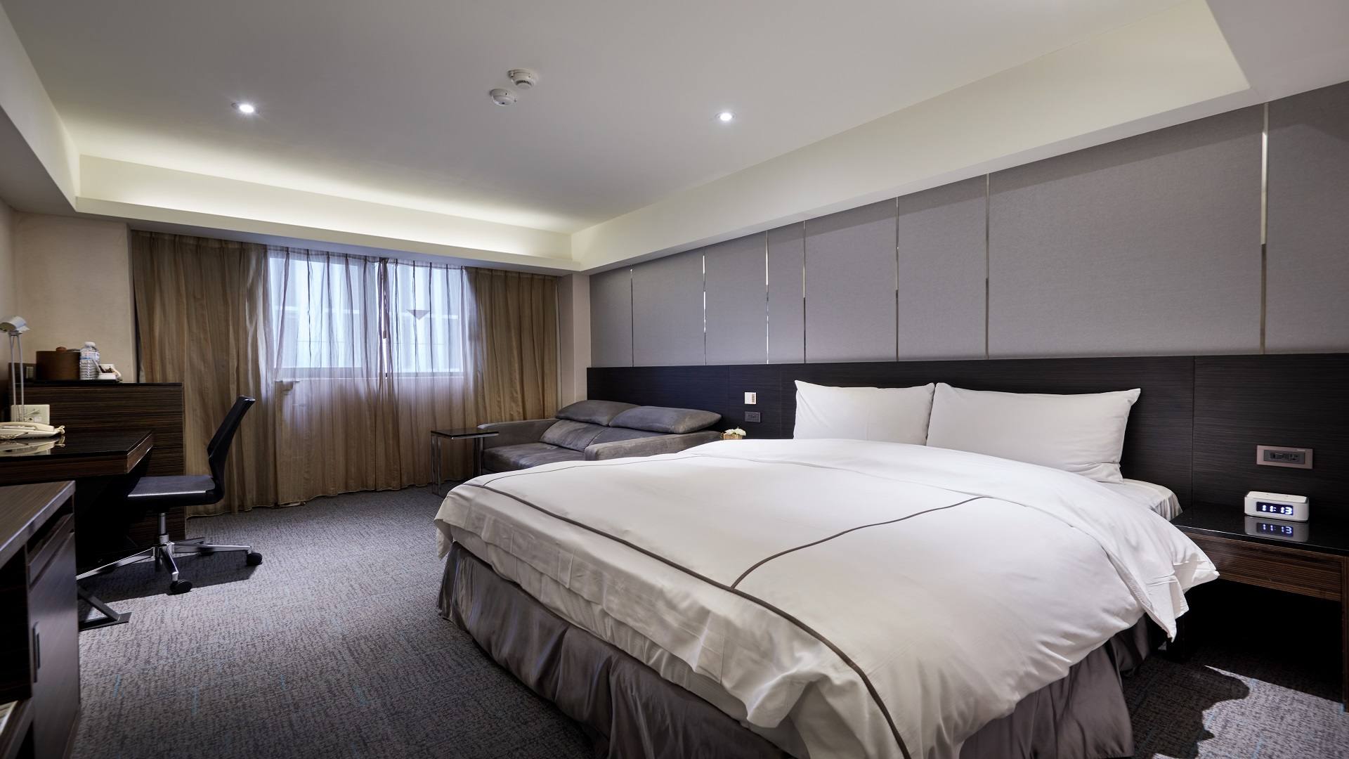 Executive Room1