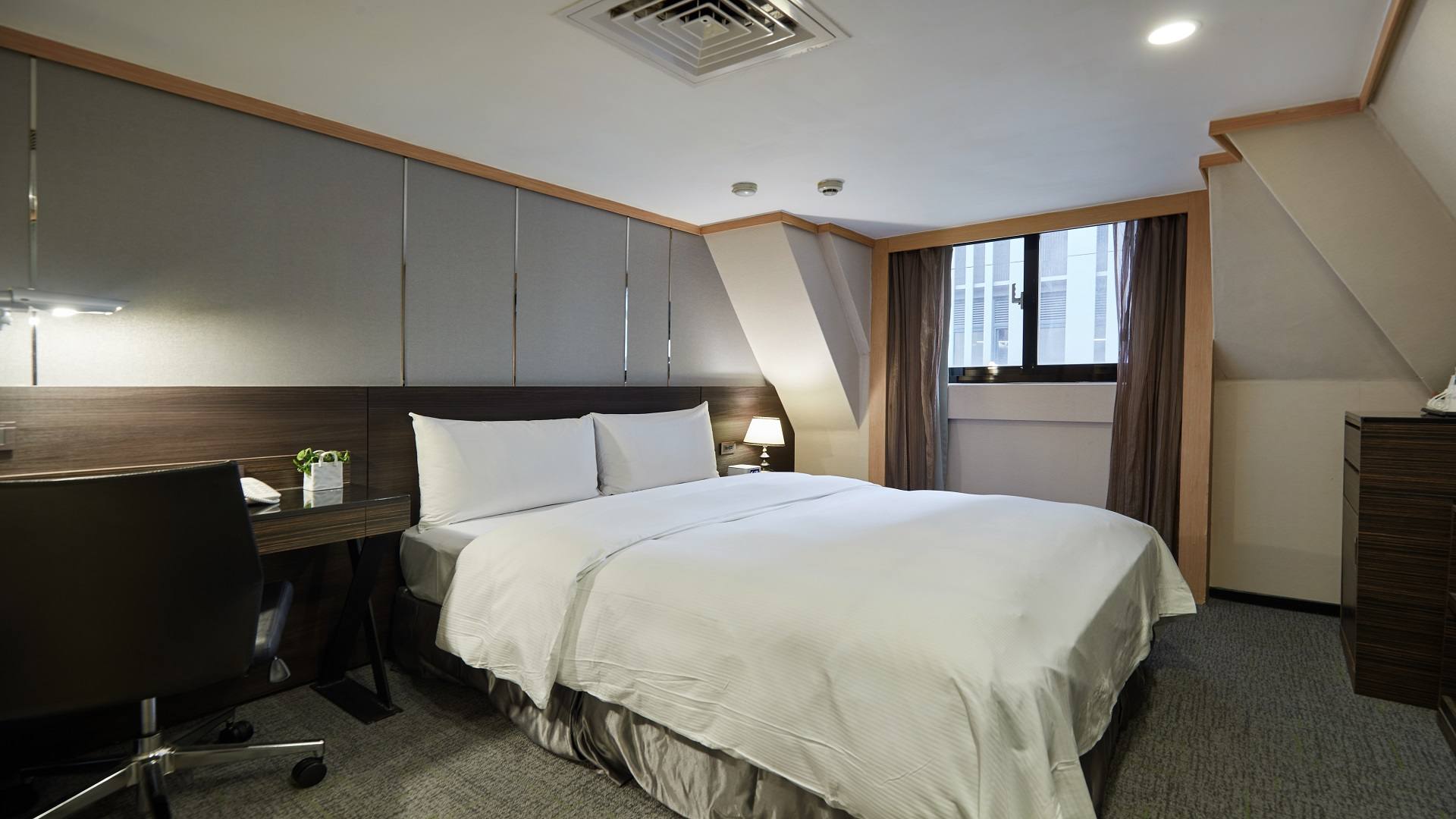 Superior Room3